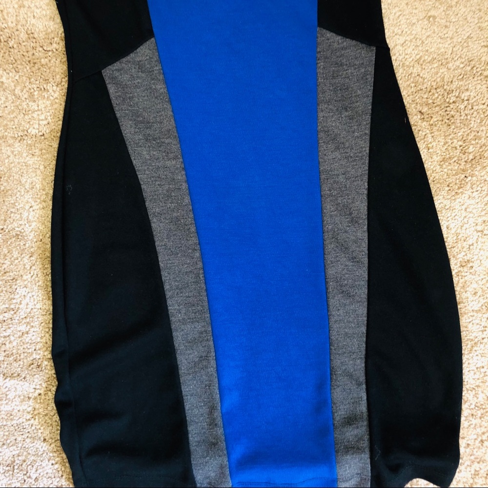 Dress - Picture 3 of 4